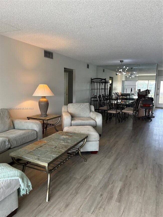 Foto del edificio - 3204 Portofino Isle