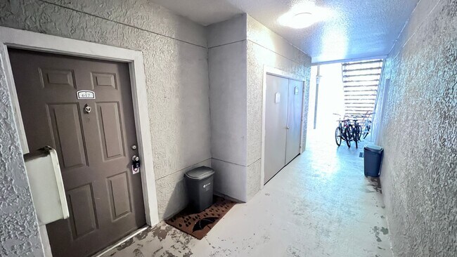 Building Photo - Fantastic 2/2 in Orlando near Kirkman