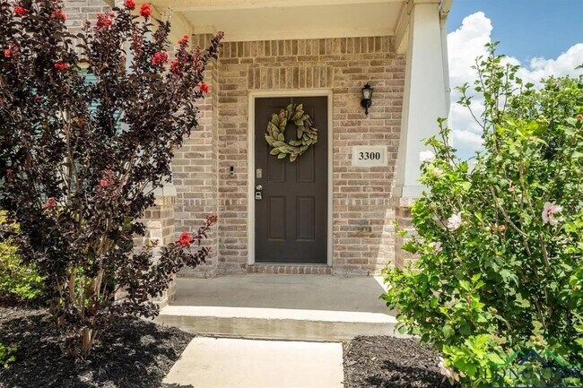 Foto del edificio - 3300 Becker Dr