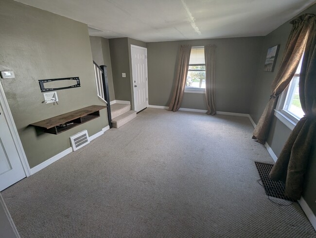 Living Room - 73 Virginia Rd