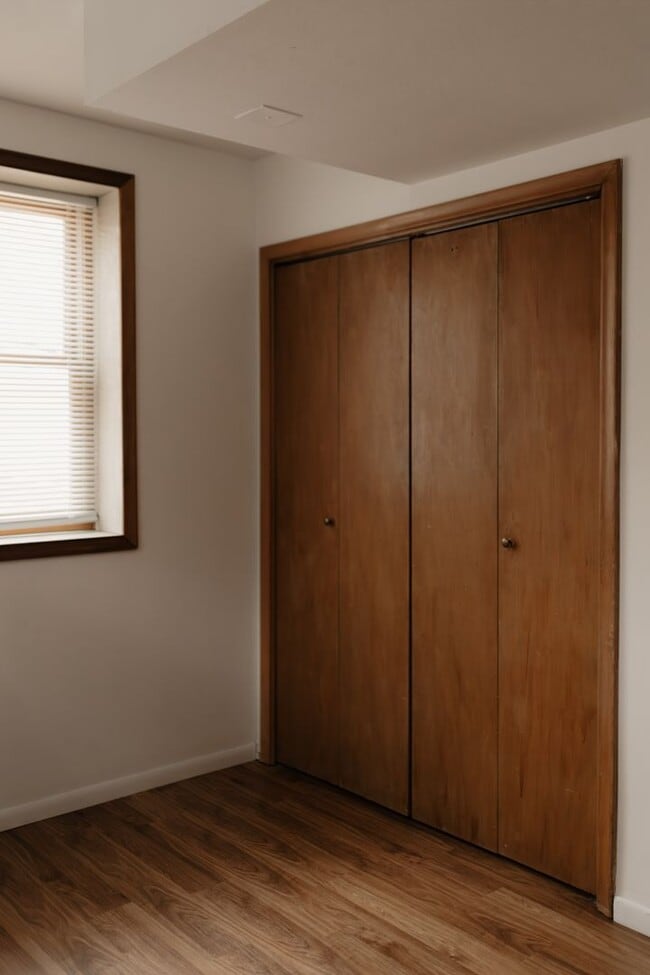 533539 Maple Square Unit 533, Wayzata, MN 55391 Room for Rent in