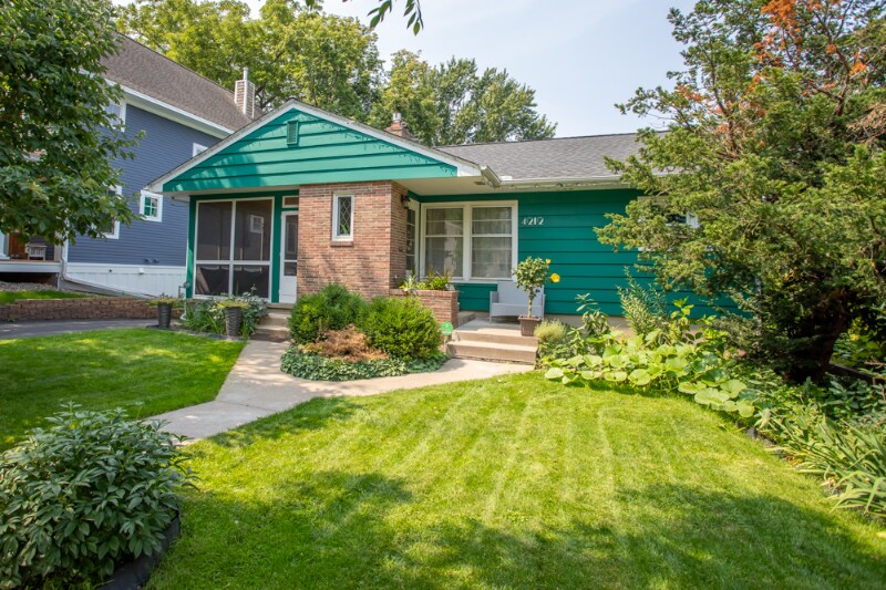 Primary Photo - 4212 Washburn Ave S