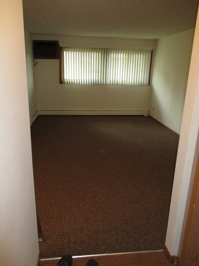 Riverview Estates and Sunset Apartments Apartments in Champlin, MN