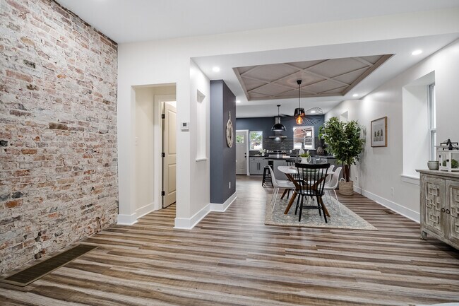 Foto del edificio - 3316 Sidney St