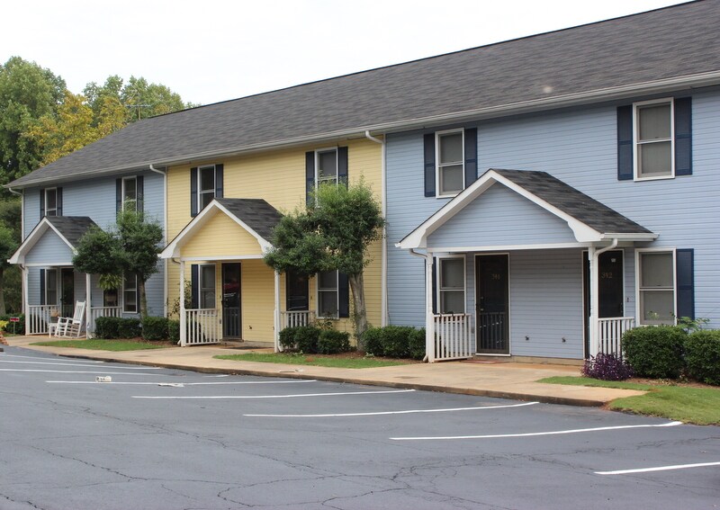 Primary Photo - 300-399 Watermere Dr