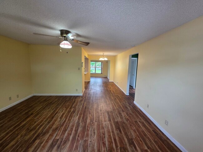 Building Photo - 7195 NW 9th Ct