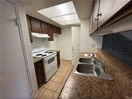 Foto del edificio - 3532 Rainbow Ln