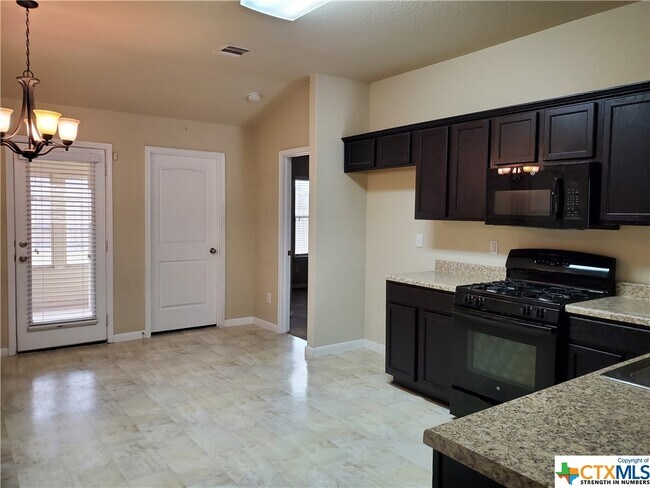 Foto del edificio - 1052 Lilac Wind