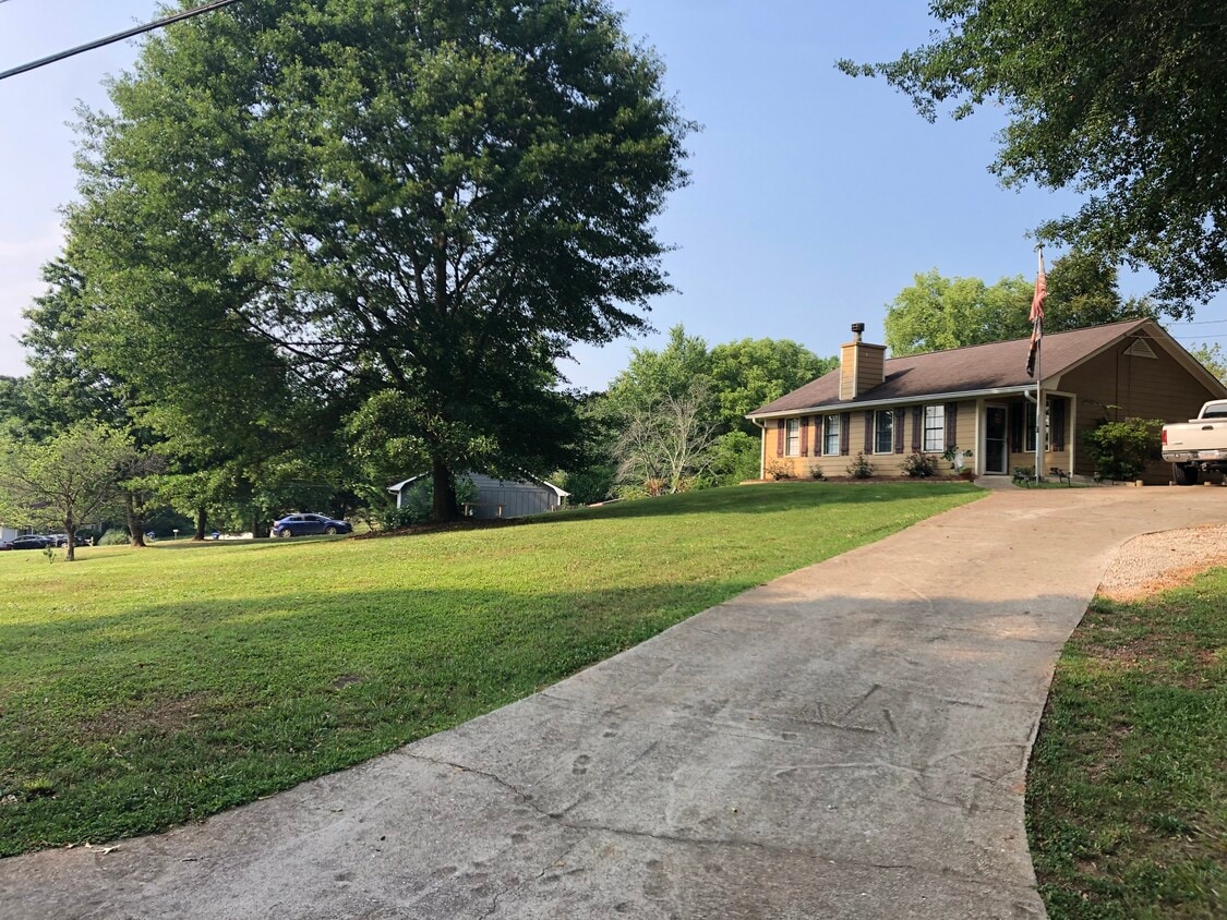 238 Elrod Ave, Jefferson, GA 30549 House Rental in Jefferson, GA