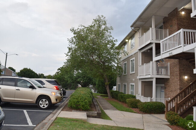 Building Photo - 9548 University Terrace Dr