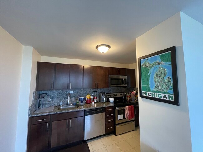 Foto del edificio - 4250 N Marine Dr