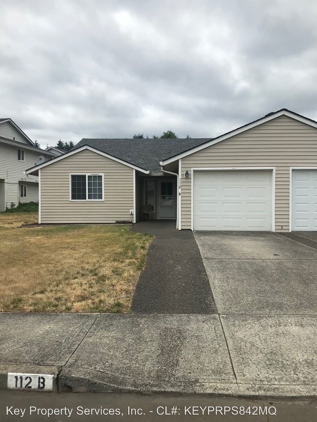Primary Photo - 3 br, 2 bath House - 112B NE Coast Pine Ave