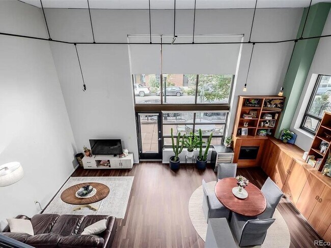 Foto del edificio - 705 4th St