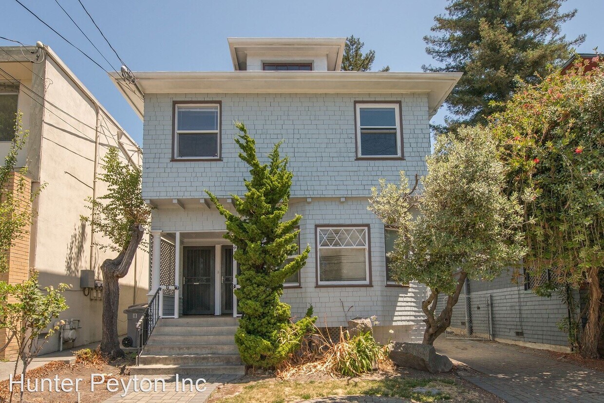 Primary Photo - 1425 Walnut St