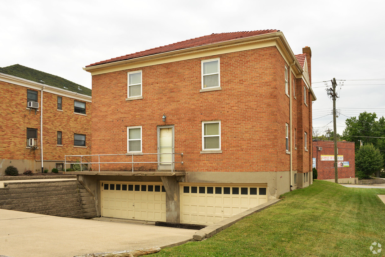 Building Photo - 5314 Glenway Ave