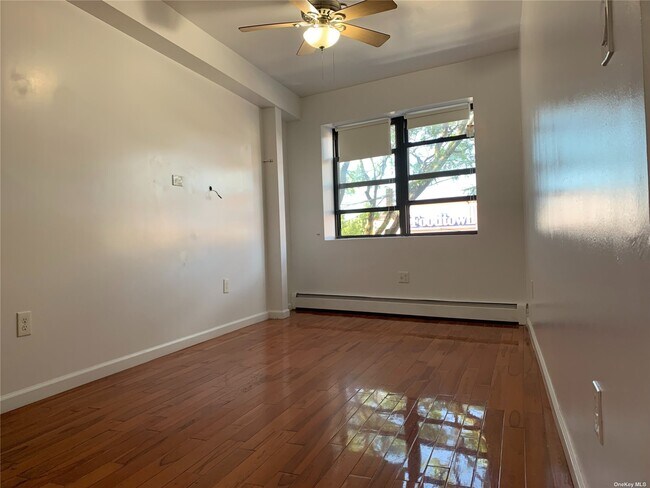 Foto del edificio - 173-06 Jamaica Ave