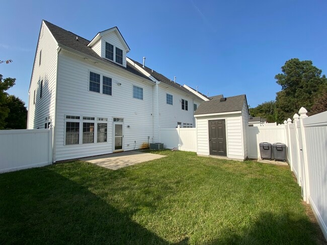 Building Photo - 3401 Bartley Pond Pl