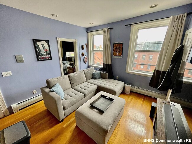 Building Photo - 605 Massachusetts Ave