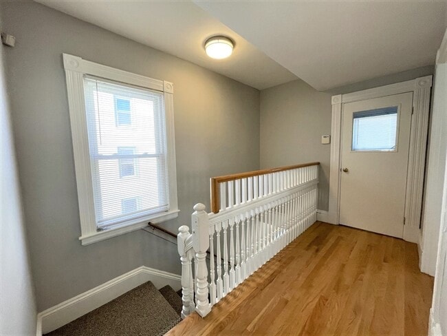 Building Photo - 539 Lincoln Ave