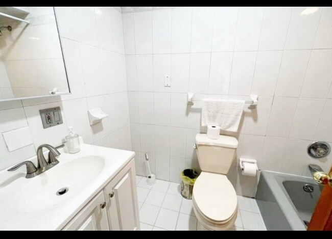 Foto del edificio - 301 72nd St