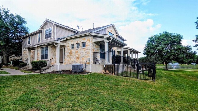 Foto del edificio - 1900 Scofield Ridge Pkwy