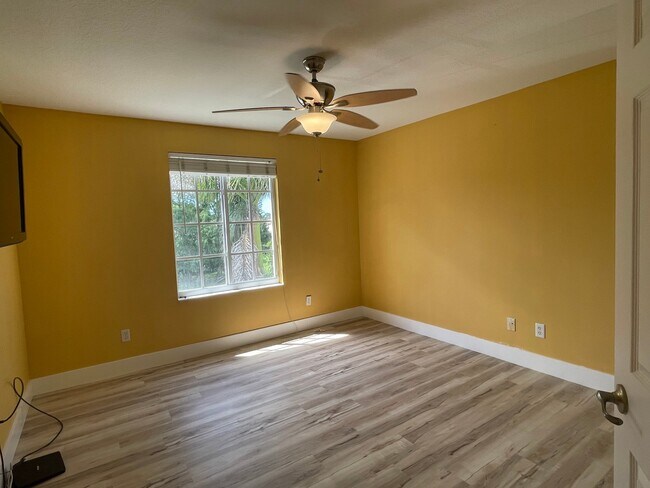 Building Photo - 759 Fordingbridge Way