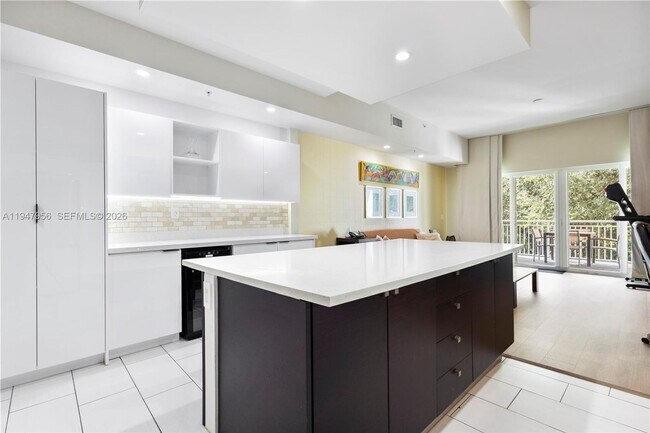 Foto del edificio - 5300 NW 87th Ave