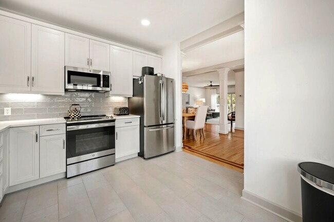 Foto del edificio - 908 Bonnyneck Dr