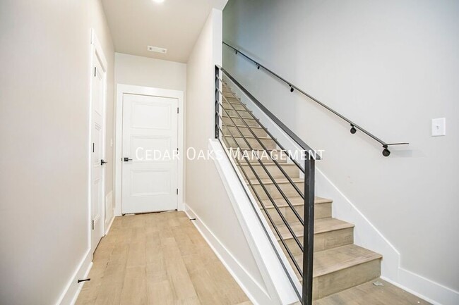 Foto del edificio - 116 E Mountain St