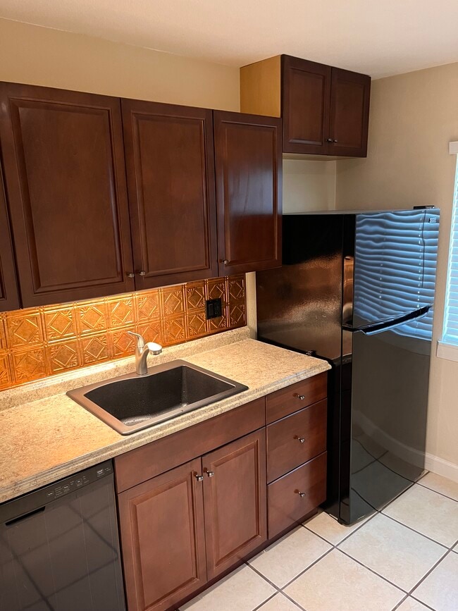 Building Photo - 166 114th Terrace NE