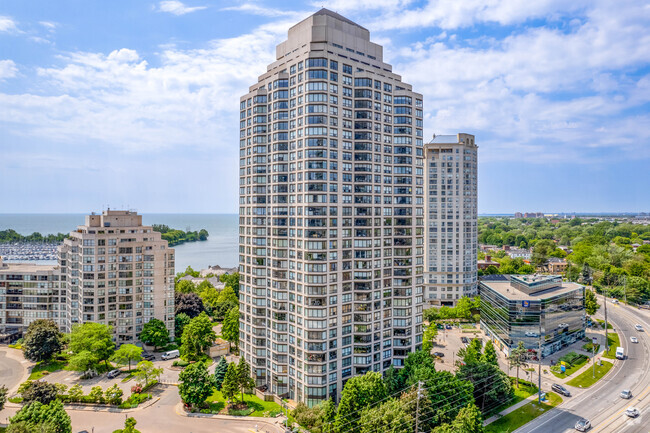 Building Photo - Marina Del Ray