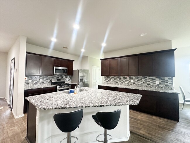 Foto del edificio - 1807 Brady Shores Dr