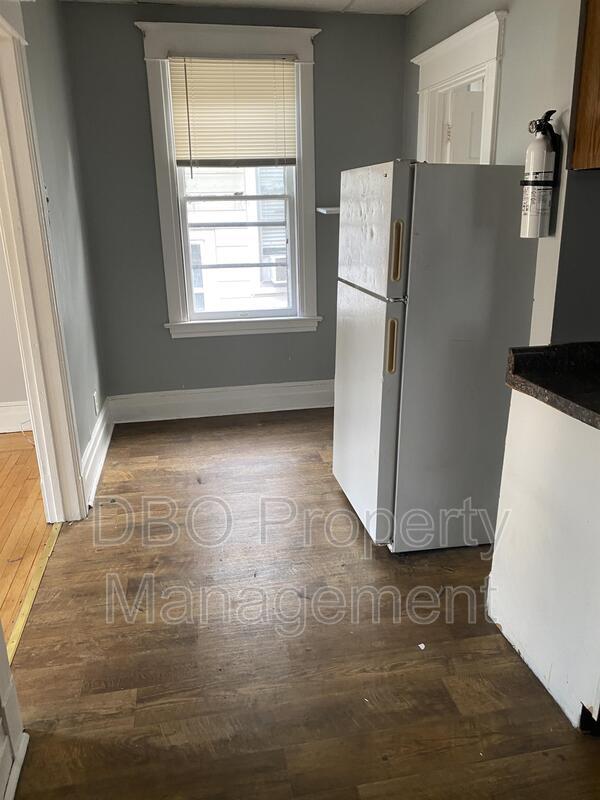 Building Photo - 428 Hudson Ave