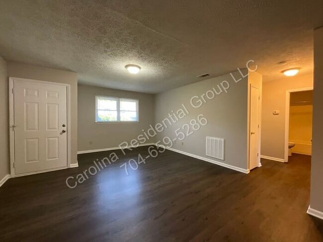 Foto del edificio - 322 E Sumter St