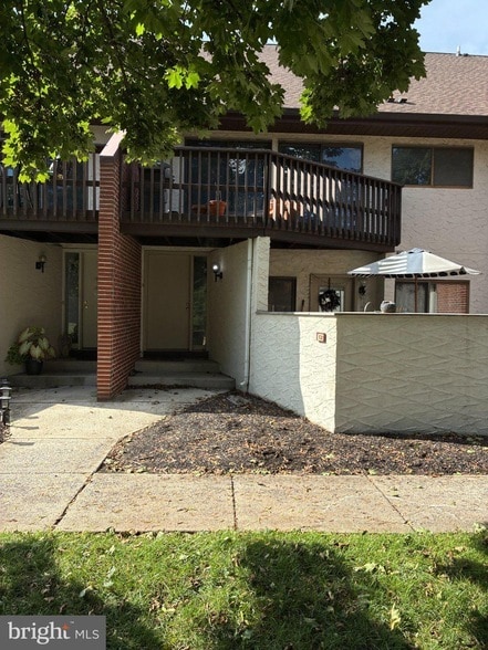 Building Photo - 640 Geneva Dr