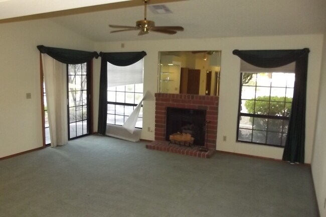 Foto del edificio - Los Prado's