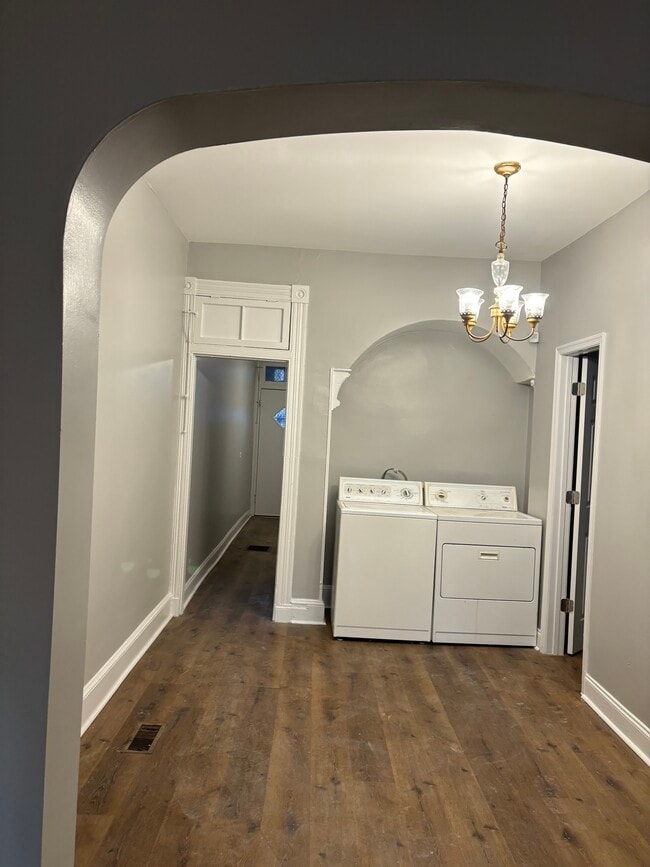 Photo - 2023 N Fulton Ave House