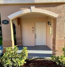 Building Photo - 1270 SE 28th Ct Building Photo - 1270 SE 28th Ct