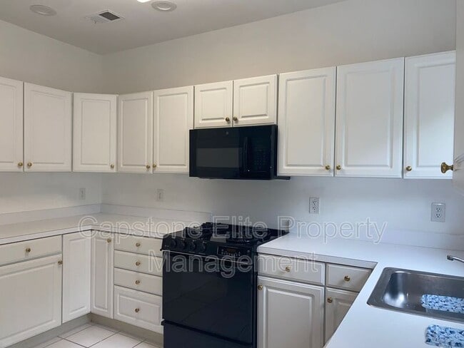 Photo - 20 Ashby Ln Apartment