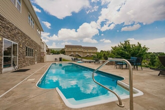 Building Photo - The Villas at Happy Valley