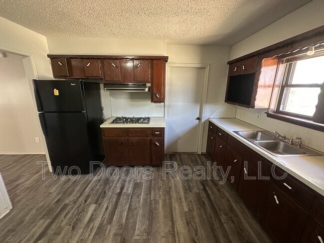 Foto del edificio - 729 NE 37th St