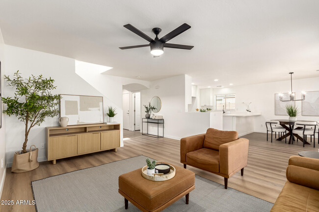 Foto del edificio - 479 E Dragon Springs Dr