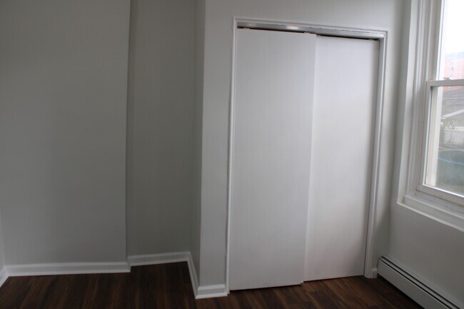 Bedroom - 209-211 48th St