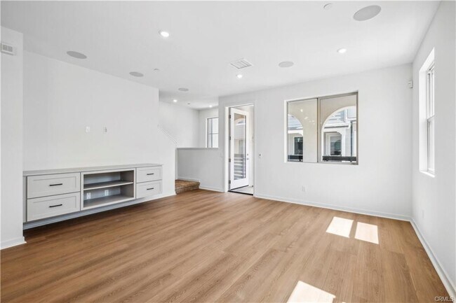 Building Photo - 32020 Paseo Legado