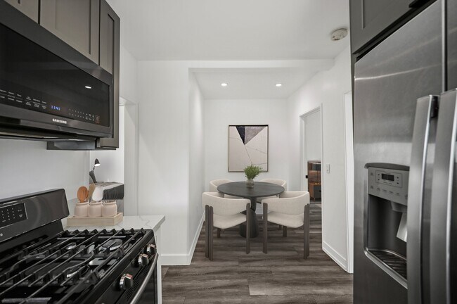 Foto del edificio - 1023 Tremont St