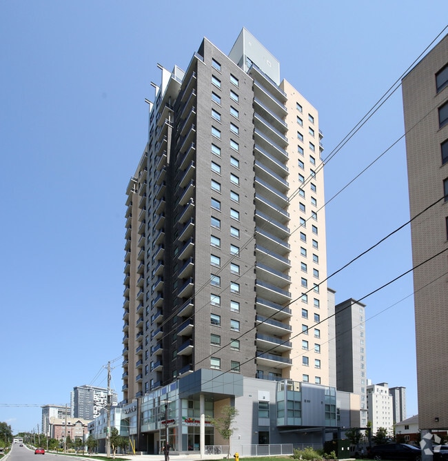 Building Photo - Sage II
