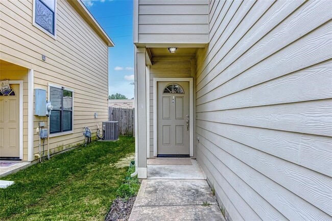 Building Photo - 6039 Shelbourne Park Ln