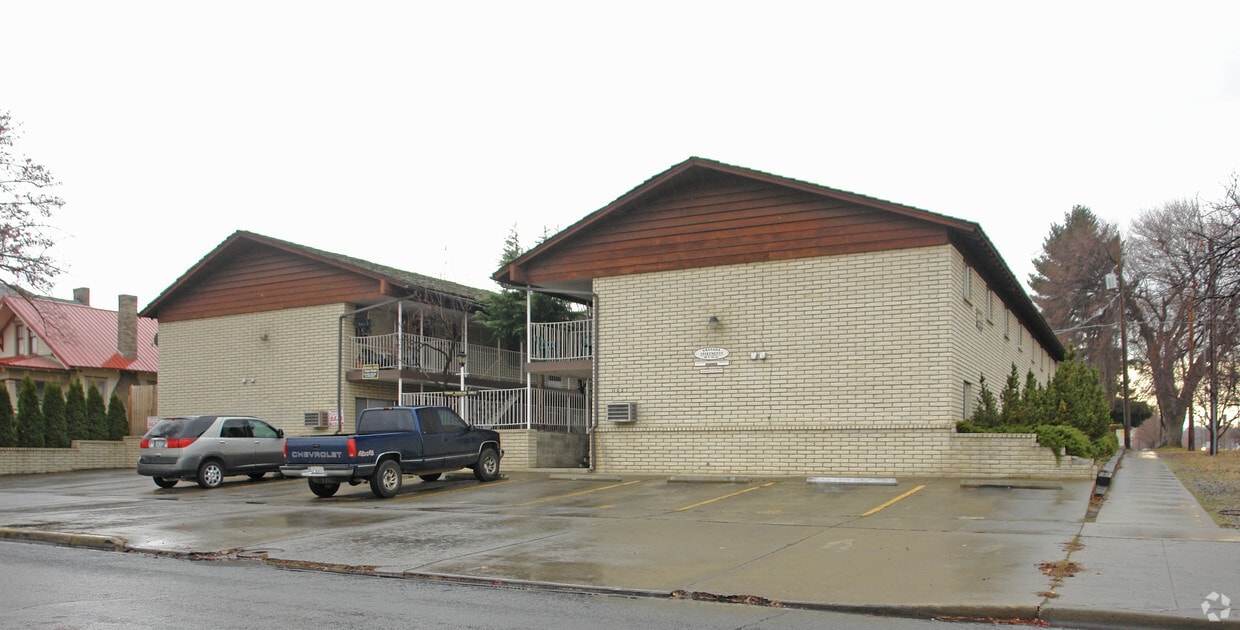 102 S 7th Ave, Yakima, WA 98902 Apartments in Yakima, WA