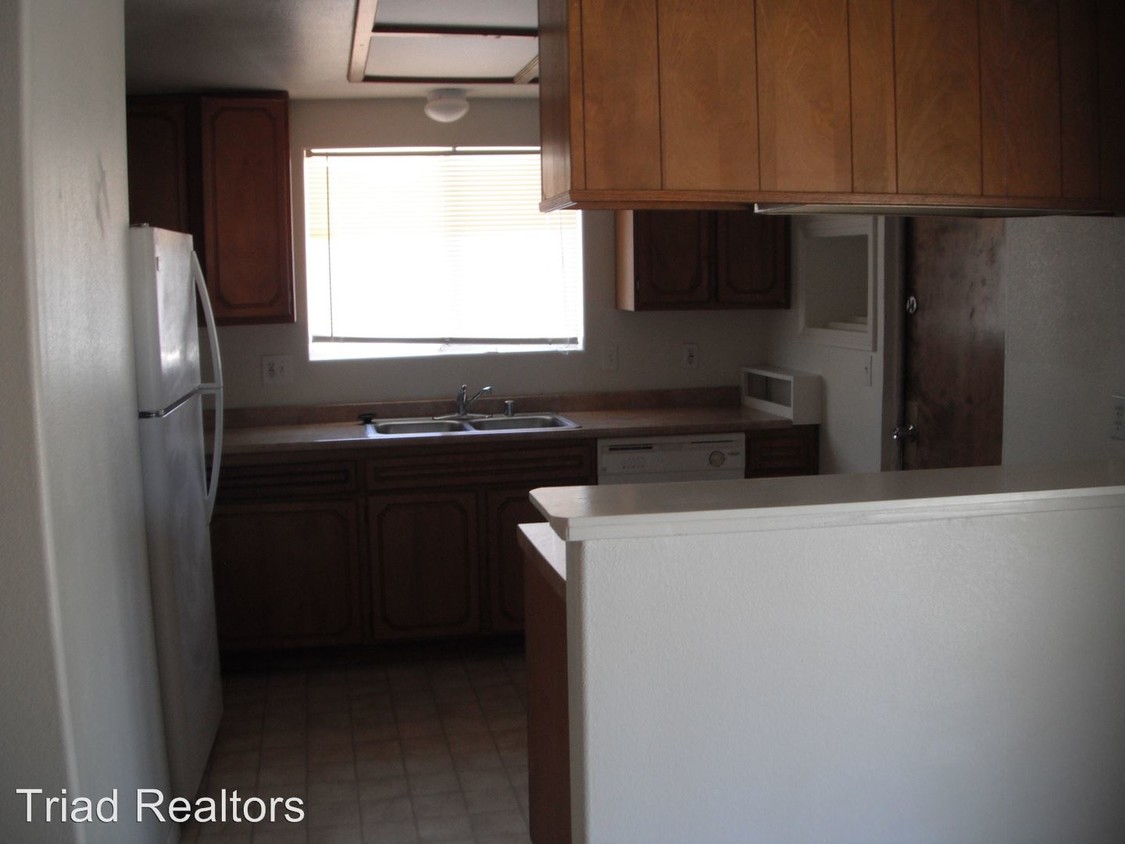 Building Photo - 3 br, 2 bath House - 5452 Morongo Rd
