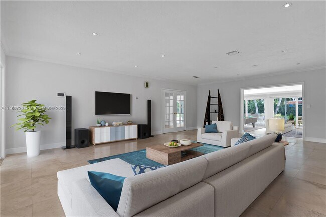 Foto del edificio - 6601 Chapman Field Dr